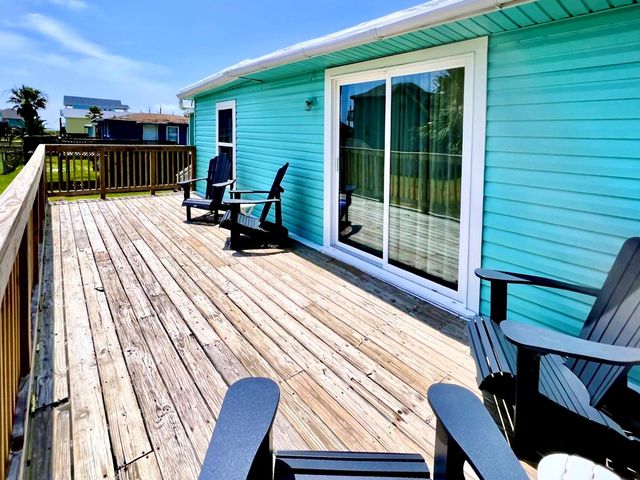 110 Ocean Avenue, Surfside Beach, TX 77541