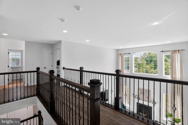 1059 SMYTH LN, Pennsburg, PA 18073
