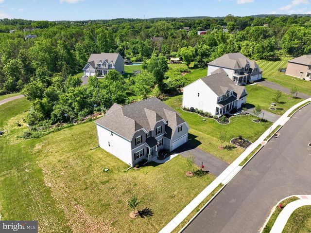 1059 SMYTH LN, Pennsburg, PA 18073