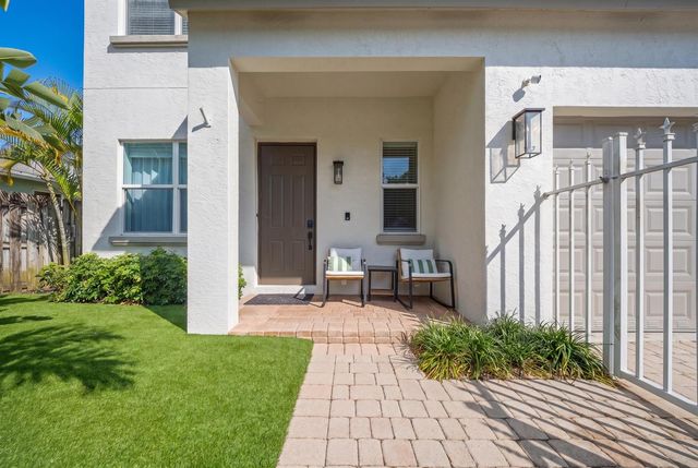 417 SW 8th Street, Fort Lauderdale, FL 33315