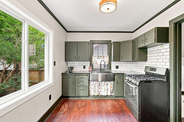 789 Fairview Avenue N, Saint Paul, MN 55104