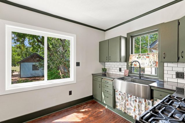 789 Fairview Avenue N, Saint Paul, MN 55104