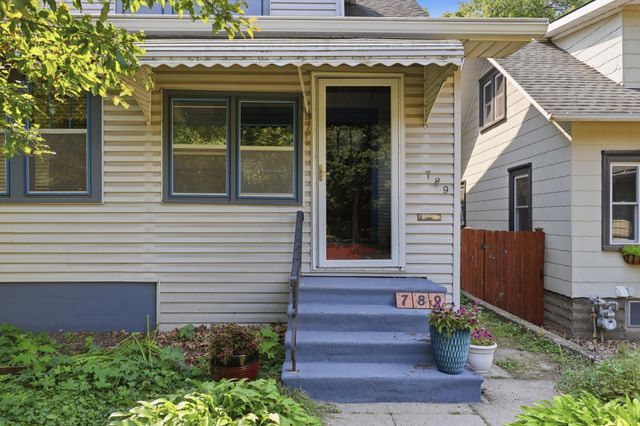 789 Fairview Avenue N, Saint Paul, MN 55104