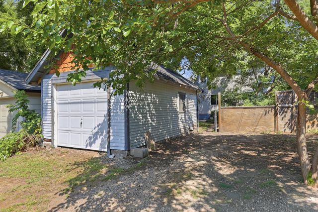 789 Fairview Avenue N, Saint Paul, MN 55104