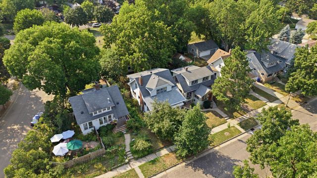 789 Fairview Avenue N, Saint Paul, MN 55104