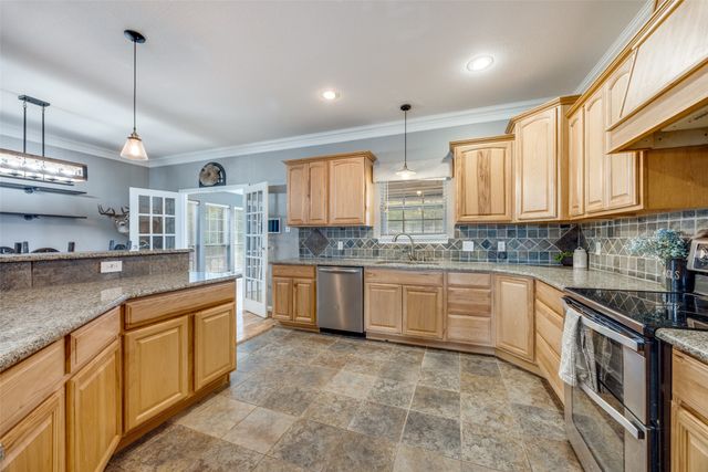 171 Chestnut Road, Whitewright, TX 75491