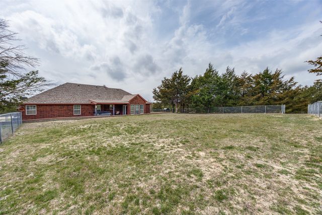 171 Chestnut Road, Whitewright, TX 75491