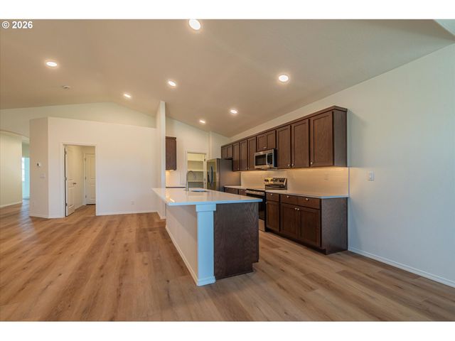 761 SPYGLASS Dr, Bandon, OR 97411