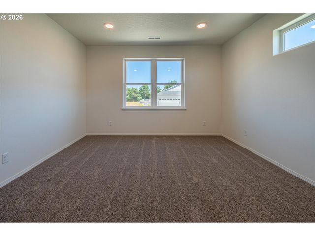 761 SPYGLASS Dr, Bandon, OR 97411