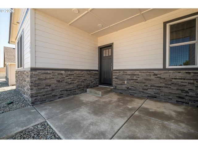 761 SPYGLASS Dr, Bandon, OR 97411