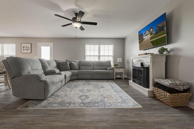 207 Pleasant View Drive, Georgetown, KY 40324