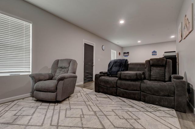 207 Pleasant View Drive, Georgetown, KY 40324