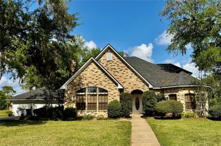 2221 River Valley Drive, West Columbia, TX 77486