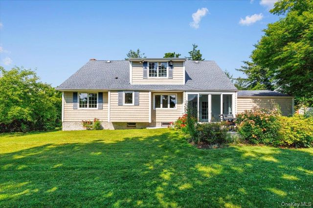 22 Potters Lane, New Rochelle, NY 10805