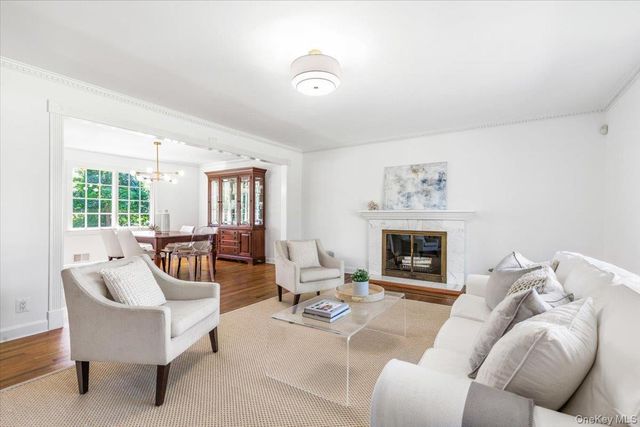 22 Potters Lane, New Rochelle, NY 10805