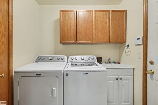 16371 Paint Creek Circle, Macomb Twp, MI 48042