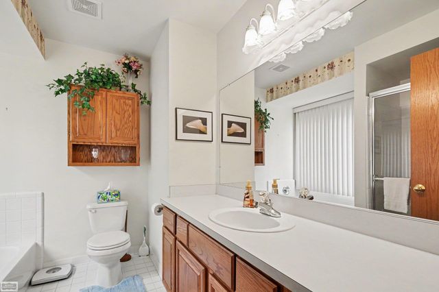 16371 Paint Creek Circle, Macomb Twp, MI 48042