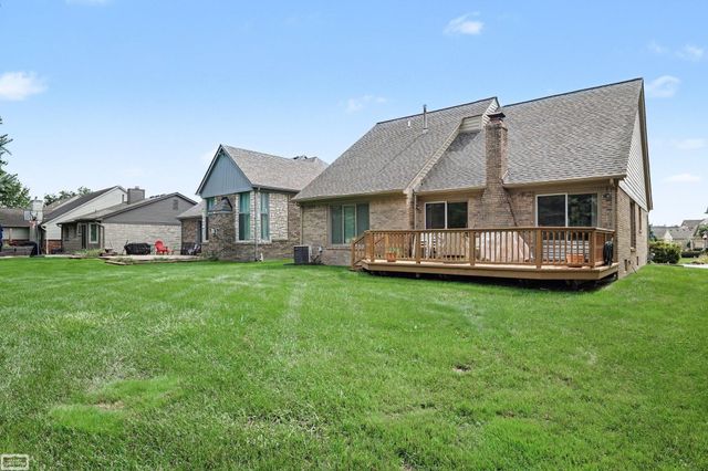 16371 Paint Creek Circle, Macomb Twp, MI 48042