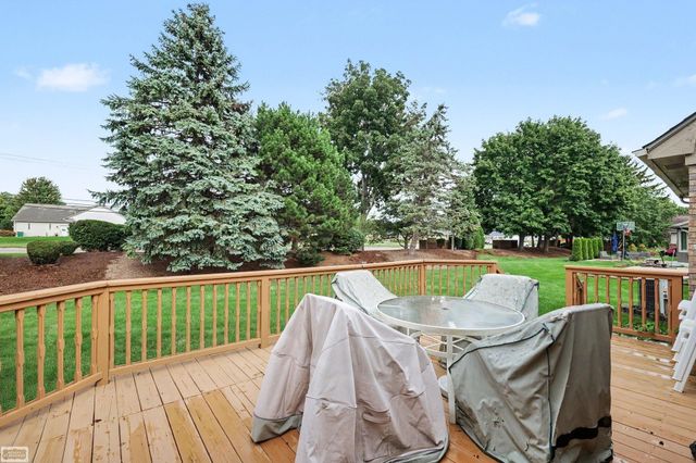 16371 Paint Creek Circle, Macomb Twp, MI 48042