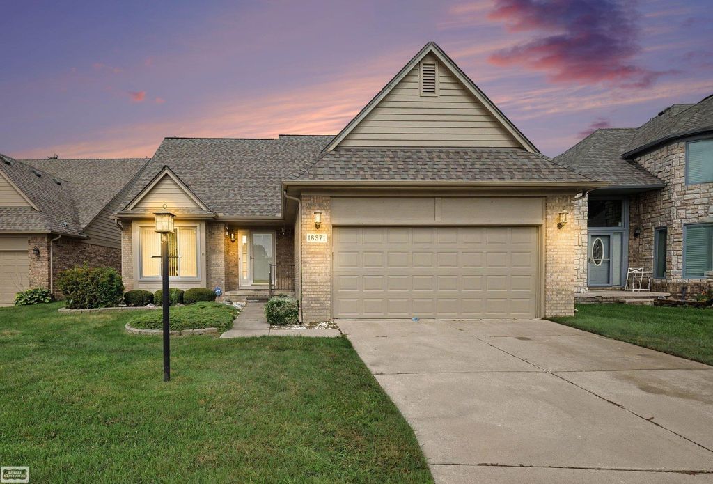 16371 Paint Creek Circle, Macomb Twp, MI 48042