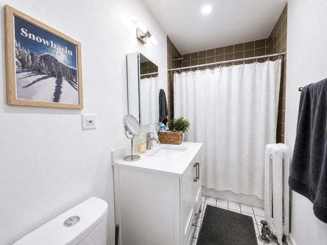 677.5 W Wrightwood Avenue 1S, Chicago, IL 60614