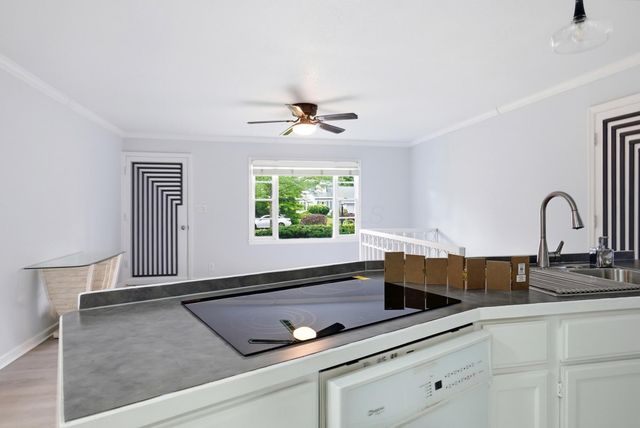 554 Brookside Drive, Columbus, OH 43209