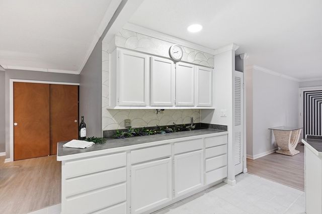 554 Brookside Drive, Columbus, OH 43209