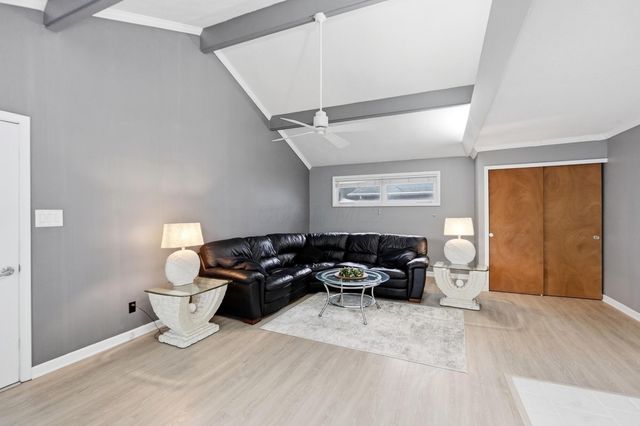 554 Brookside Drive, Columbus, OH 43209