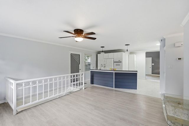 554 Brookside Drive, Columbus, OH 43209