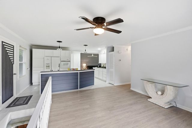 554 Brookside Drive, Columbus, OH 43209