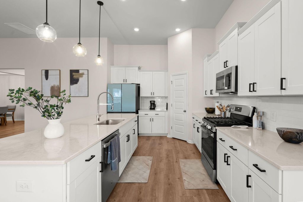 Image 11 of property listing at 1111 Fitzgerald Court, Summerville, SC 29485