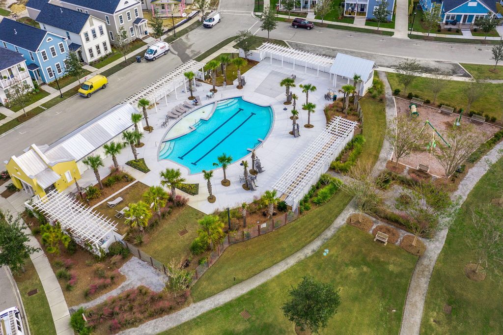 Image 41 of property listing at 1111 Fitzgerald Court, Summerville, SC 29485