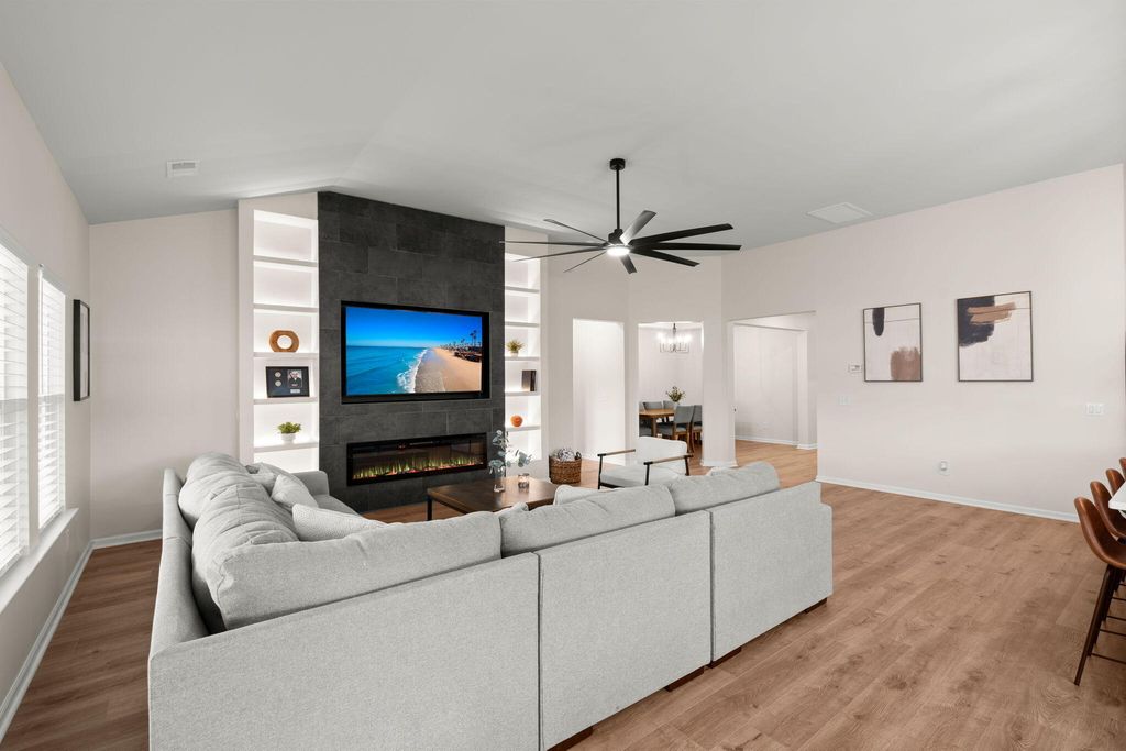 Image 5 of property listing at 1111 Fitzgerald Court, Summerville, SC 29485