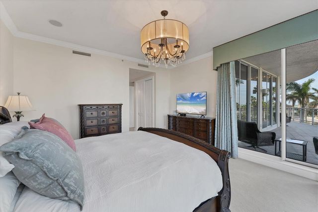 1300 BENJAMIN FRANKLIN DRIVE 304, Sarasota, FL 34236