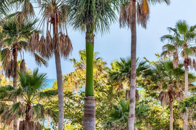1300 BENJAMIN FRANKLIN DRIVE 304, Sarasota, FL 34236