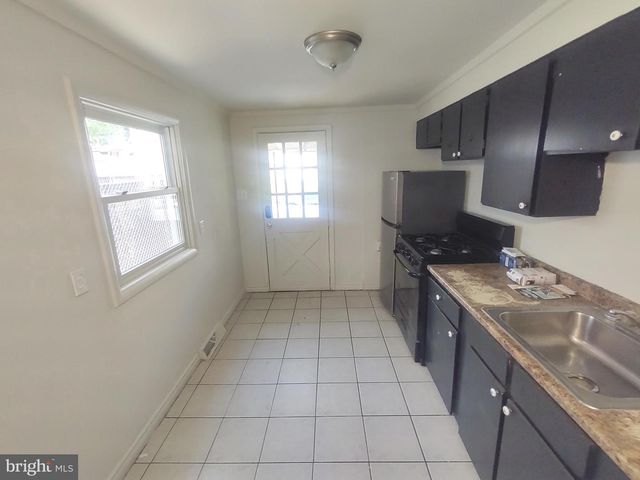 615 LAKE STREET, Lancaster, PA 17603
