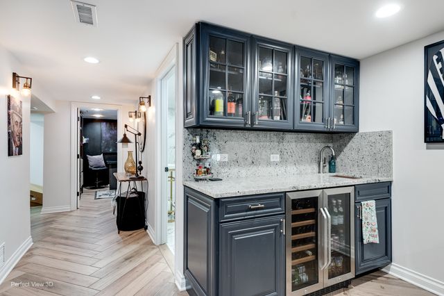 2821 WASHINGTON Street, Franklin Park, IL 60131
