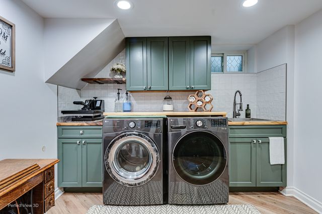 2821 WASHINGTON Street, Franklin Park, IL 60131