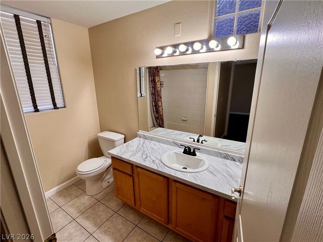 2325 Windmill Parkway 1813, Henderson, NV 89074