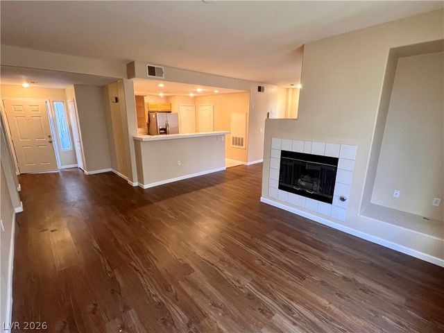 2325 Windmill Parkway 1813, Henderson, NV 89074