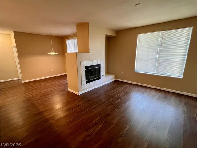 2325 Windmill Parkway 1813, Henderson, NV 89074