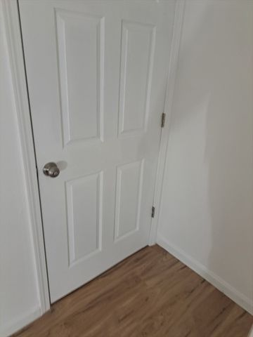 4 Marc Dr 4B6, Plymouth, MA 02360