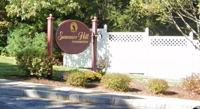 4 Marc Dr 4B6, Plymouth, MA 02360