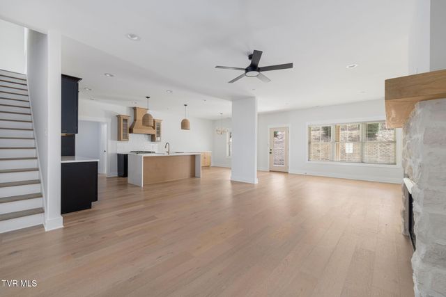 235 Winston Place, Johnson City, TN 37615