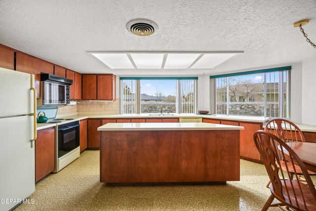 1417 MONTE NEGRO Drive, El Paso, TX 79935