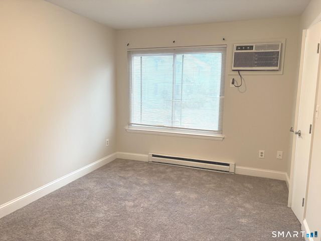 19 Somers Street B8, Danbury, CT 06810