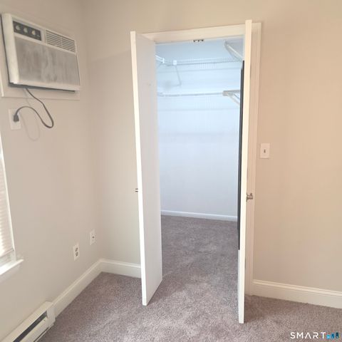 19 Somers Street B8, Danbury, CT 06810