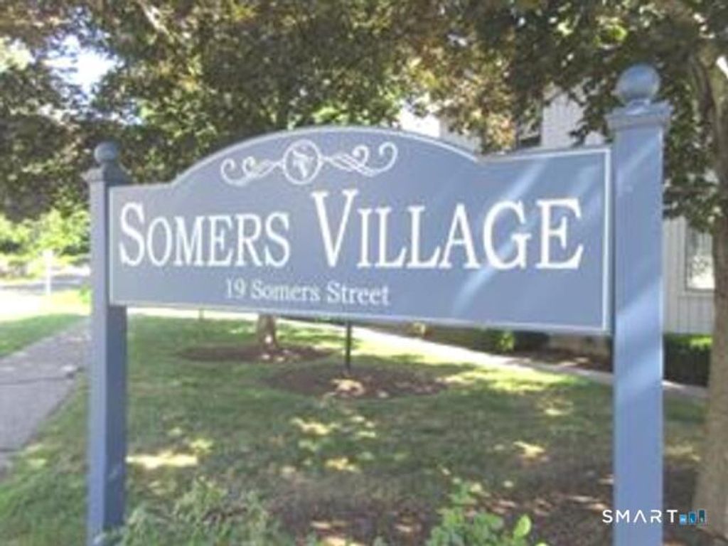 19 Somers Street B8, Danbury, CT 06810