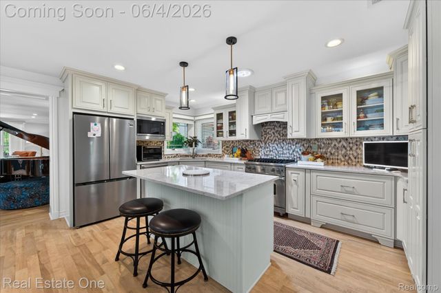810 Harmon Avenue, Birmingham, MI 48009