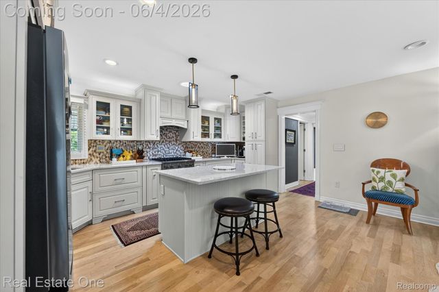 810 Harmon Avenue, Birmingham, MI 48009